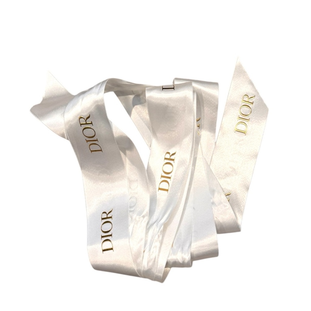 Dior Box & Ribbon - Picture 2 of 7